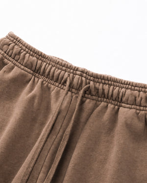 Essential Relaxed Short in Brown, fabric and construction detail