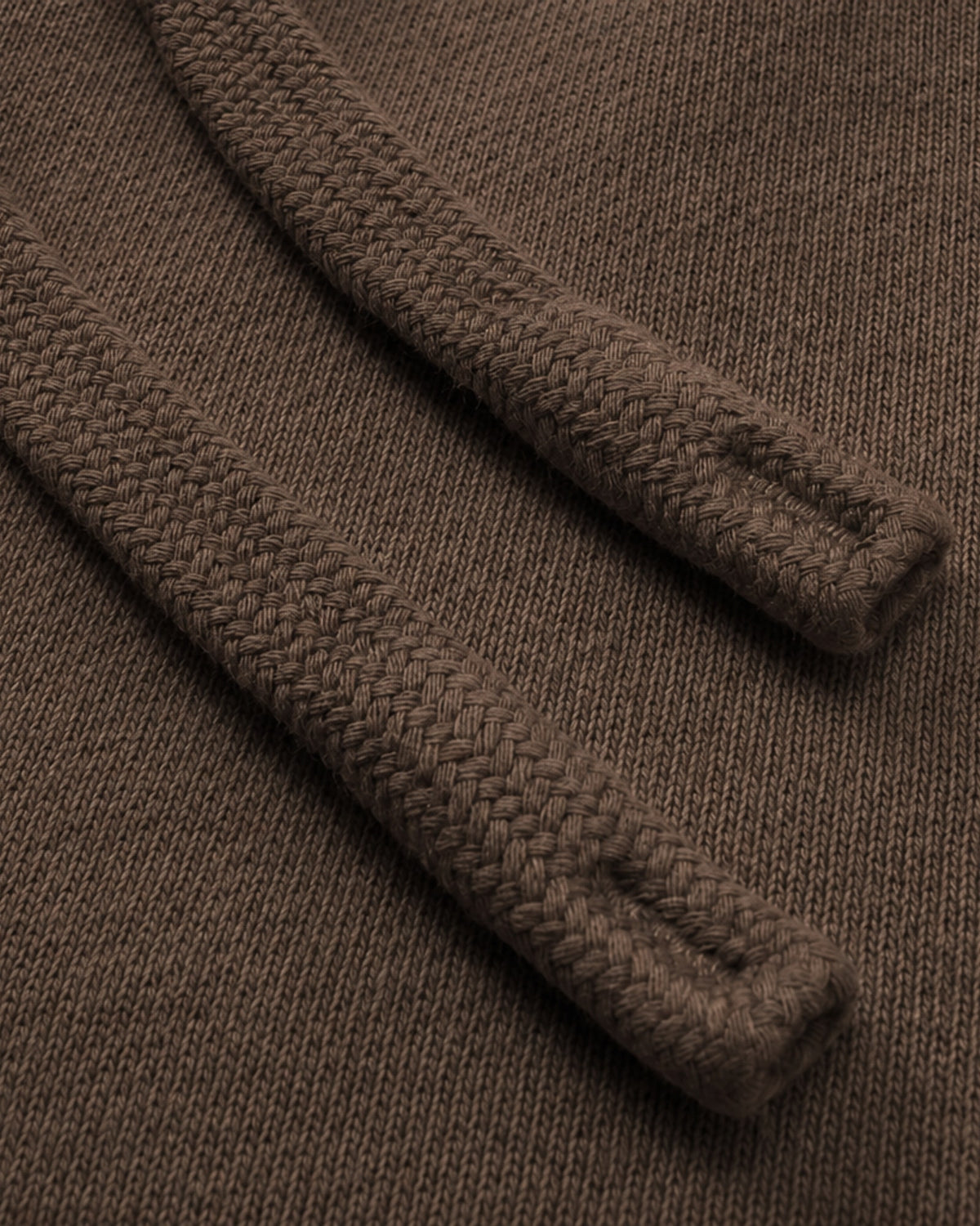 Essential Relaxed Short in Coffee, fabric and construction detail