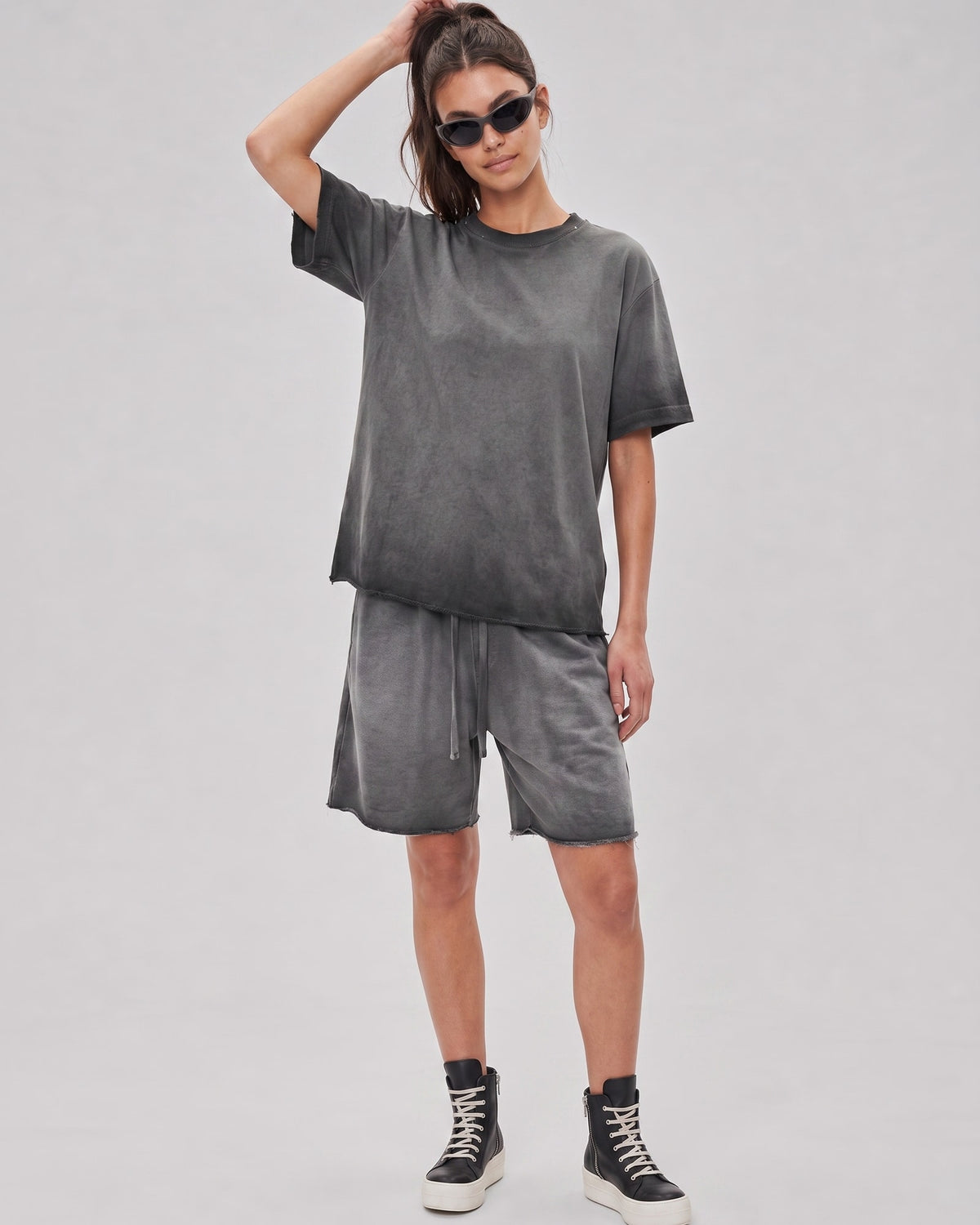 275g tee + 320g short